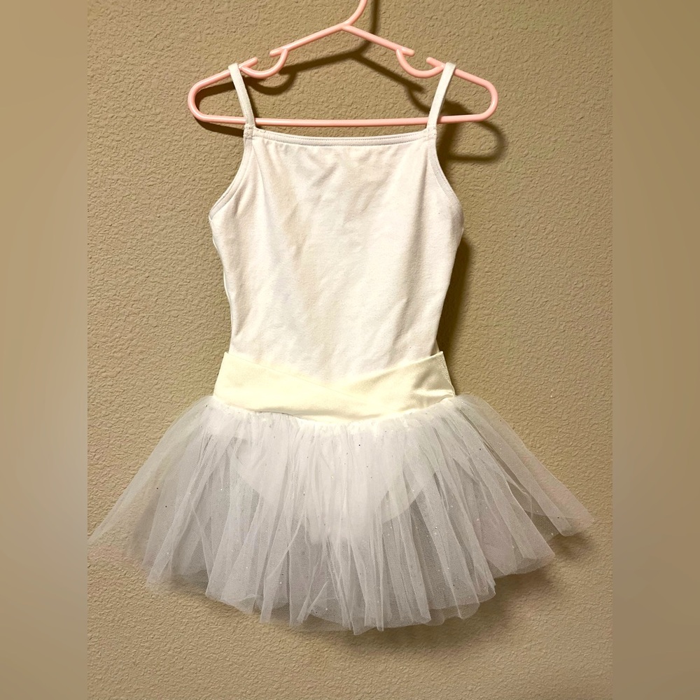 🖤Capezio girls white dance leotard🖤
